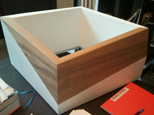 Mueble de diseño en forma de cubo